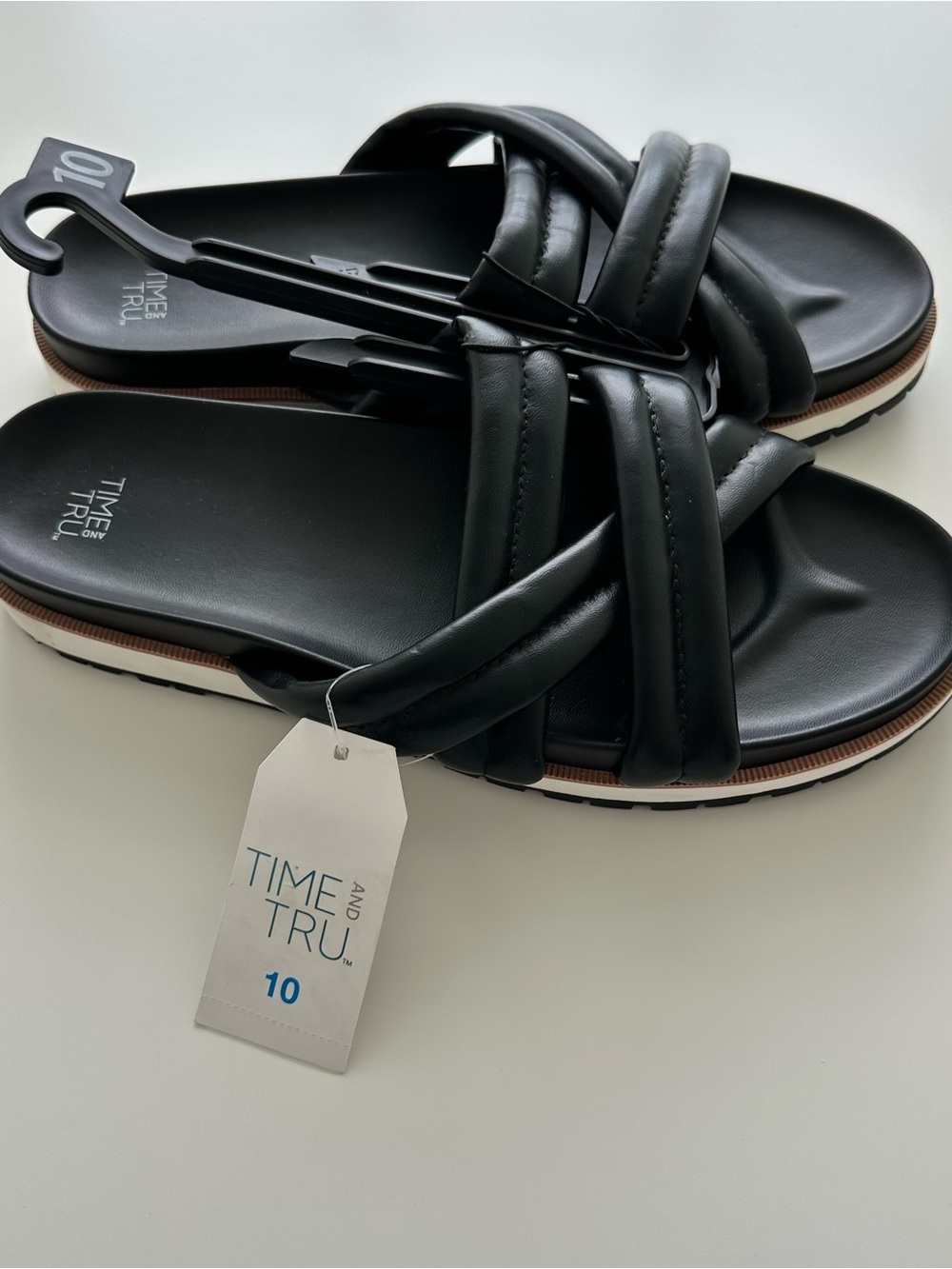 NWT Black sandals with 1.5 inch platform and thick straps- 10 - Picture 4 of 4
